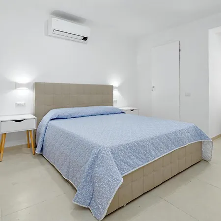 La Maddalena 6&2, Emma