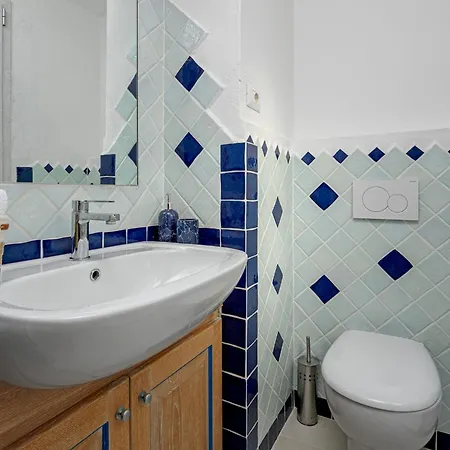 Villa La Maddalena 6&2, Emma *