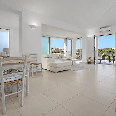 La Maddalena 6&2, Emma Arzachena